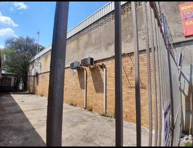 2,500M² BUILDING FOR SALE IN RUSTENBURG CENTRAL